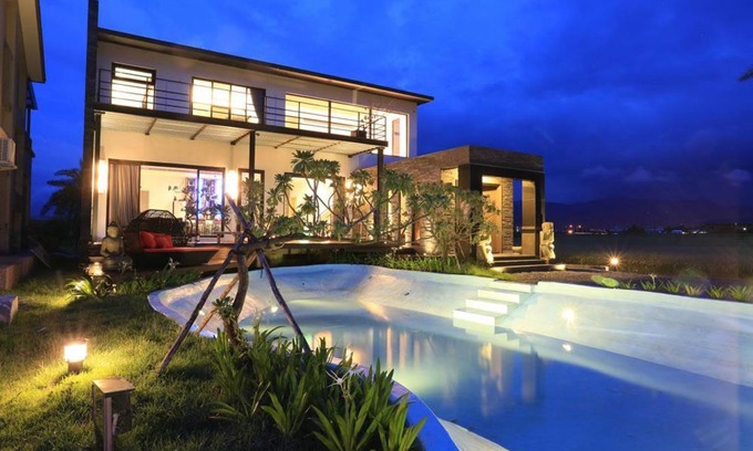 Sanxing Haus | 宜蘭包棟民宿 水明漾私人villa 歡唱l電動麻將l全套西式廚房l腳踏車l專業吧台l泳池l烤肉BBQ