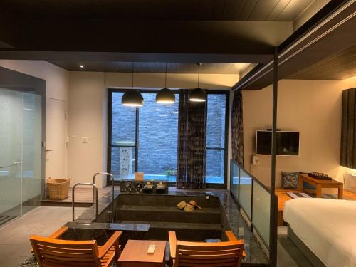 Jiaoxi Bed & Breakfast | 山月二二Villa溫泉墅