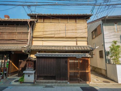 Gion Villa | 慶有魚·宫(Kyotofish·Miya)*百年艺伎茶屋*京都顶级设计师改造*地暖赏庭园豪华浴缸