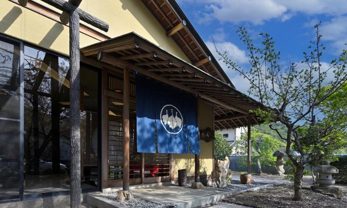 Tonosho Wohnung | 日本の伝統旅館 かんなから 1日1組限定貸切