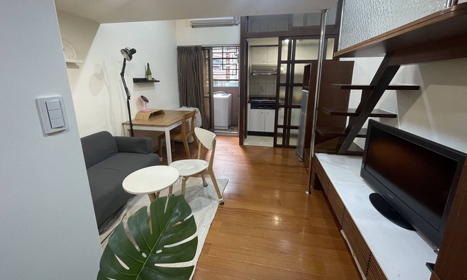 Xinyi Wohnung | 暮光公寓 x 健身教練｜台北 101 ｜Pool｜夜市 ｜cafe｜MRT捷運站｜Gym