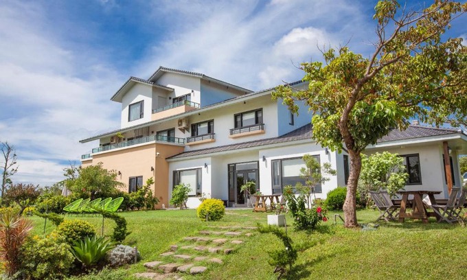 Hengchun Bed & Breakfast | 有棵樹特色民宿The Tree