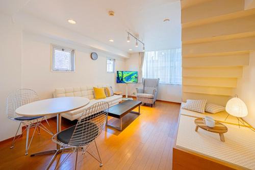 Sasazuka Wohnung | 東真ビル4f5f