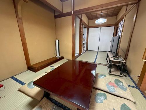 Kuwana Wohnung | 桑名のお宿参宮通 長島スパーランド桑名駅徒歩圏一軒家最大11名宿泊可能