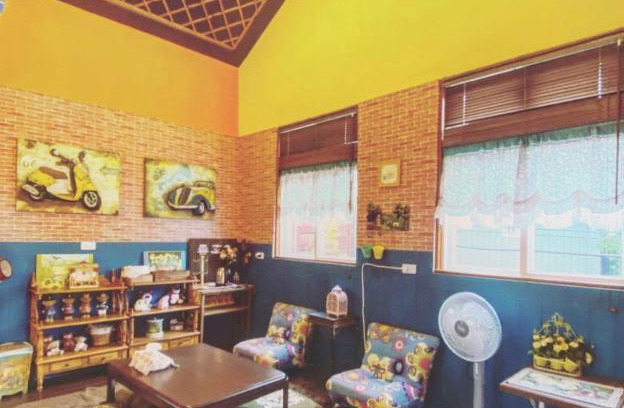 Fuxing District Haus | 熊居民宿Lala Mountain Bear Farm