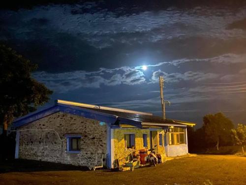 Suao Skihütte | 睡海邊-石頭屋