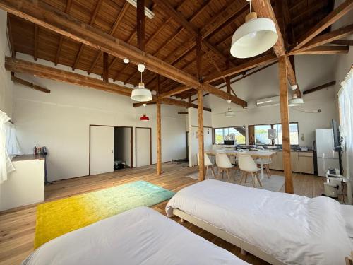 Yonezawa Haus | 米沢ワンニャンステイ2 Large Private Lodge with Theather Room & Restaurant