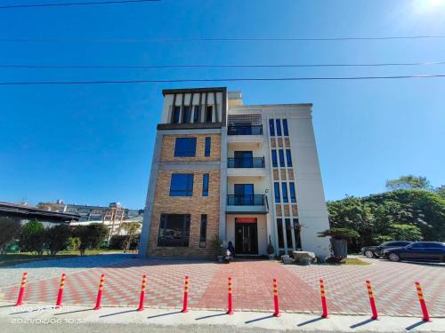 Hualien City Centre Haus | 花蓮法蘿拉電梯田園民宿附設私人停車場