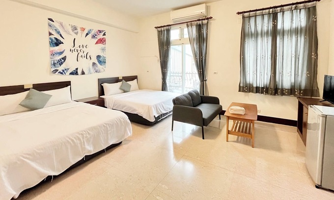 Hualien City Centre Haus | 近花蓮火車站，設有電動麻將桌和Switch