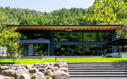 Tsuru Villa | 郷音 The Summit Club