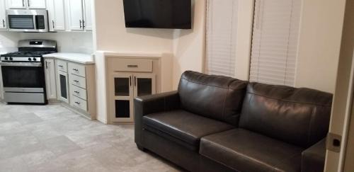 Valle Skihütte | 038 Dine & Unwind Tiny Home near Grand Canyon South Rim