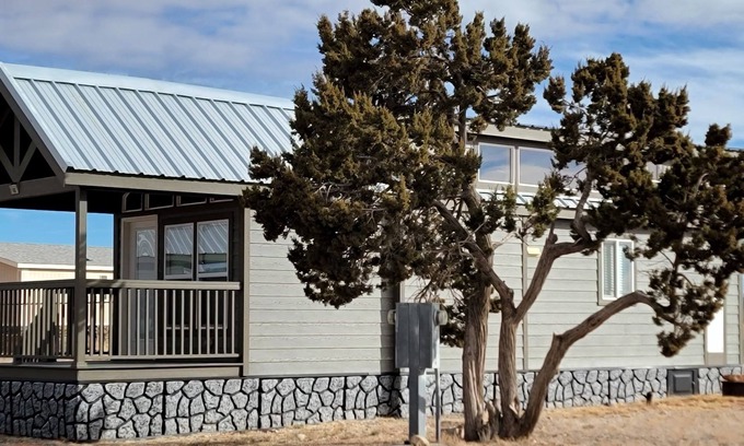 Valle Hütte | 065 Tiny Home near Grand Canyon South Rim Sleeps 8