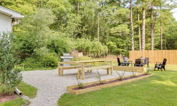 Frankfort Haus | 1/2 Mi to Dtwn Frankfort: 'Fernhaven' Home w/ Yard