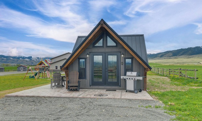 Alder Kabine | 1/2 Mi to Ruby River: Cabin w/ Trail Access!