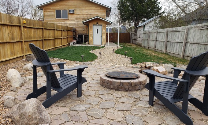 Pukwana Haus | 1 bdrm, duplex, pup friendly, fenced in yard, a perfect getaway!