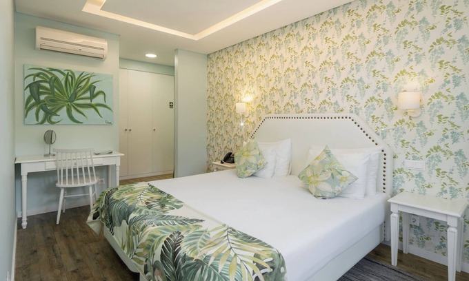 Monte Wohnung | 1-bed Garden Apt 2 in character Babosas Village