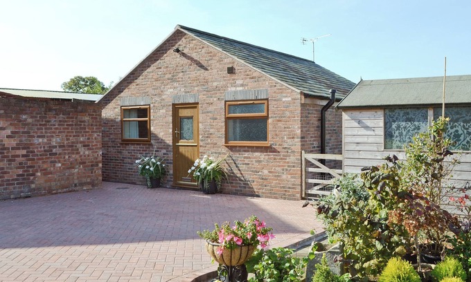 Cheshire West and Chester Hütte | 1 Schlafzimmer Unterkunft in Weetwood, in der Nähe von Kelsall