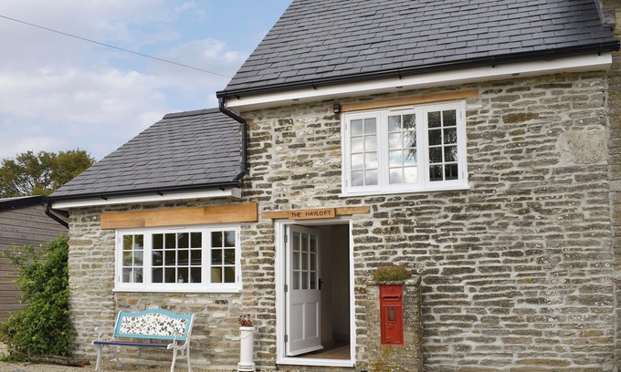 Sturminster Newton Hütte | 1 bedroom accommodation in Bagber, near Sturminster Newton