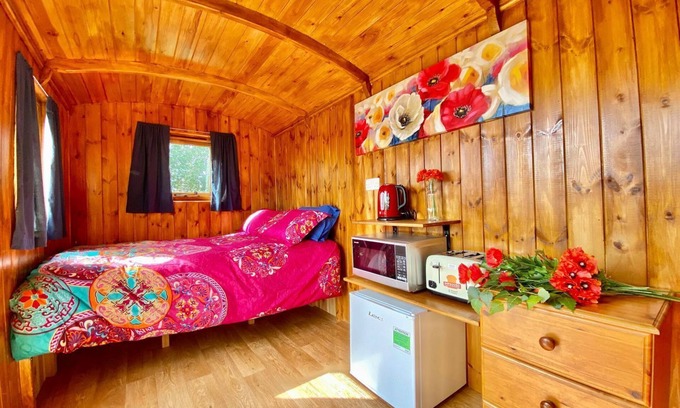 Cricklade Hütte | 1 bedroom accommodation in Cricklade