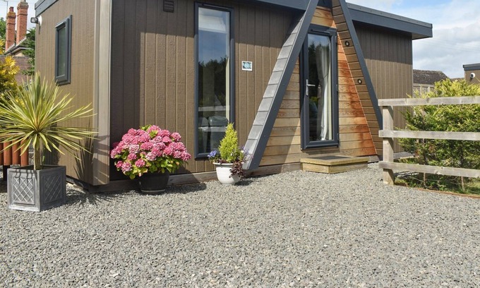 Bretforton Hütte | 1 bedroom accommodation in Bretforton, near Broadway