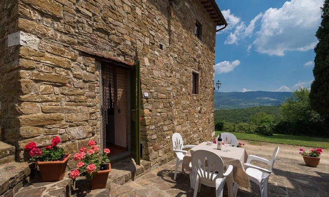 Greve in Chianti Wohnung | 1 Schlafzimmer apt. La Stalla mit Terrasse, Wi-Fi und gemeinsamen Pool in Chianti