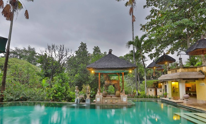 Penatih Resort | Privater Balkon mit 1 Schlafzimmer in der Nähe von Ubud mit Blick auf das Grundstück und die Reisfelder