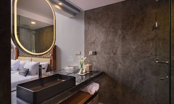 Petitenget Resort | 1 Bedroom Suite Favourite Plunge pool in seminyak