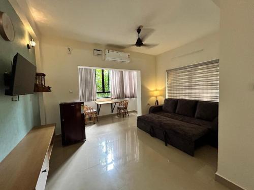 North Nada Wohnung | 1 BHK Fully Furnished - Soorya Madhavam Apartments - Flat No - C2 - Guruvayur, - 150m to North Nada - Family only