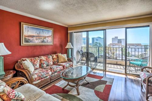 Myrtle Beach Wohnung | 1 Block to Ocean Shore Condo in Myrtle Beach!