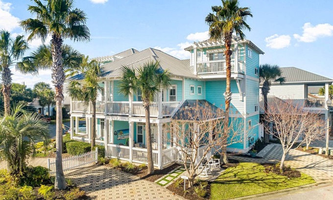 Emerald Waters Village Haus | 1 block to PRIVATE deeded beach!!! Spacious 3 bedroom.3.5 bath - Gated Community