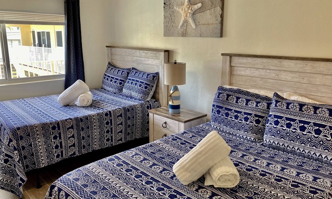 Hillsboro Beach Eigentumswohnung | 1 Block to the Beach, S Ocean Dr Condo