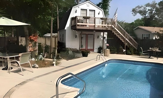 Pawleys Island Wohnung | 1 BR Studio/Cottage with Pool & Golf Cart/ Near Beach