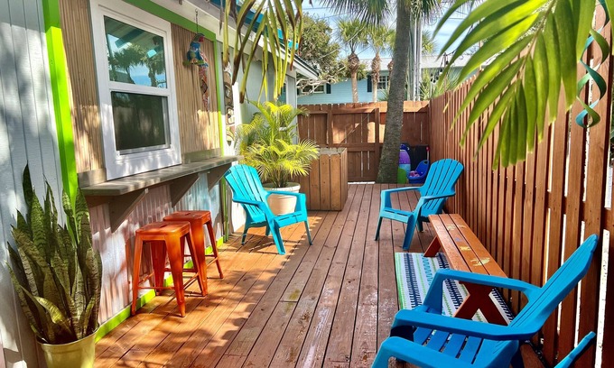 New Smyrna Beach Haus | #1 Choice! - Walk to EVERYTHING New Smyrna Beach!