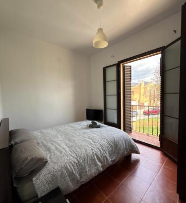 Tocina Haus | #1 HABITACIÓN DOBLE con baño compartido SEVILLA DELUXE LOS ROSALES