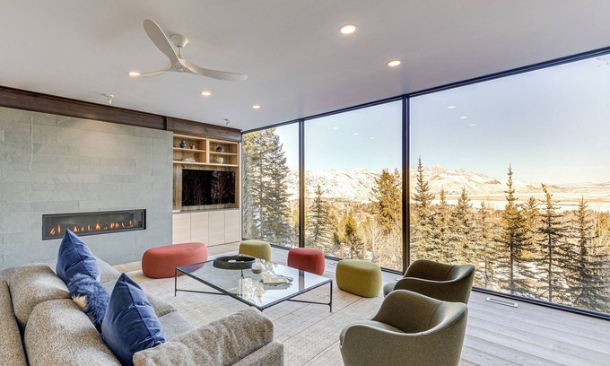 Jackson Haus | 1 Mi to Downtown Jackson: Modern Retreat w/ Views