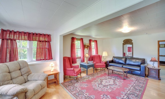 Laurium Hütte | 1 Mi to Lake Superior: Cottage w/ Sauna & Rec Room