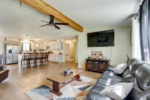 Cassville Haus | 1 Mi to Shops and Cafes Updated Cassville Home!