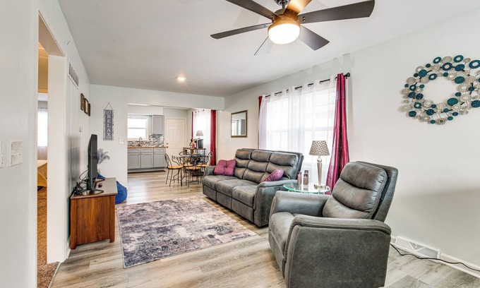 Sugar Creek Wohnung | 1 Mi to Truman Library: Apt w/ Large Yard!