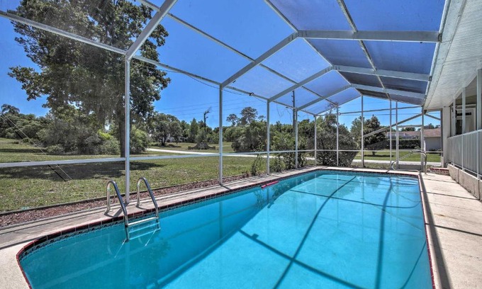 Spring Hill Haus | 1 Mi to Weeki Wachee Home with Pool in Spring Hill