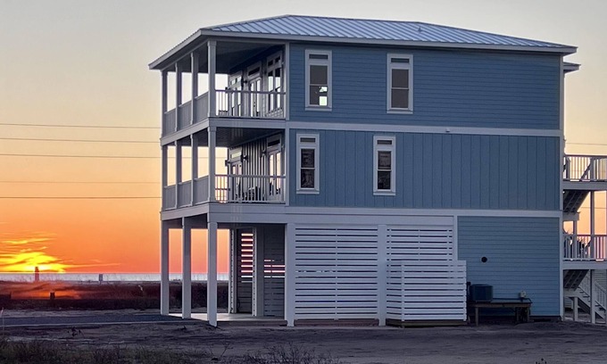 Port St. Joe Haus | 1-Min to Beach | Pool | Boat Parking | Sleeps 10