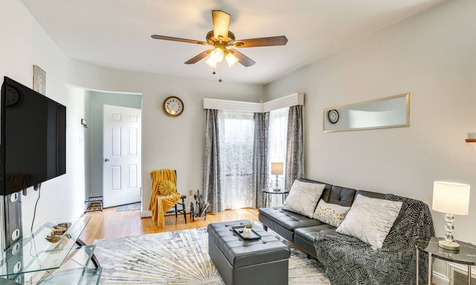 Beverly Hills Wohnung | 10 Mi to Downtown St Louis: Convenient Apartment!
