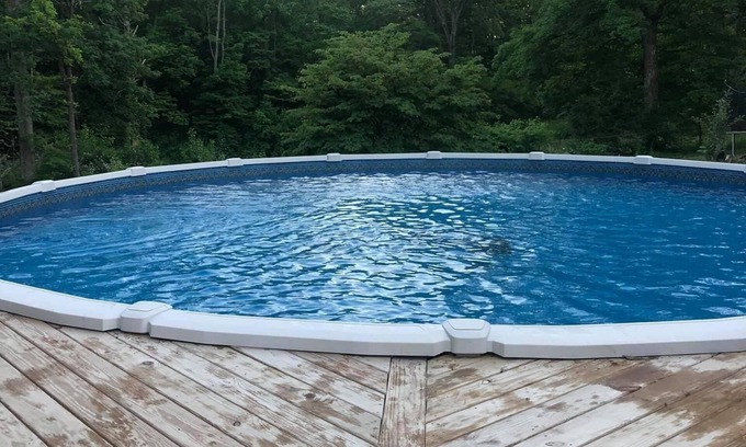 Bloomington Haus | 10 min from IU. Feel at home at Bexy Retreat. Pool, Decks, Small Pet Friendly!