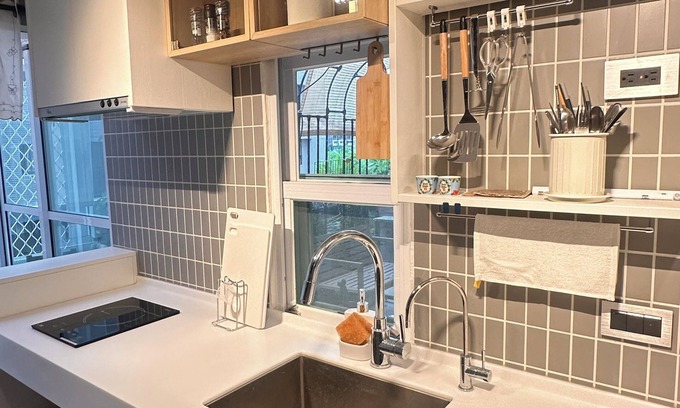 Wuqi District Wohnung | 10 minutes to the Mitsui Shopping Park , 50 minutes to city center by Bus