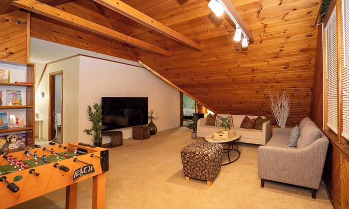 Milton Wohnung | 10-Spacious 5BR apt with gym, games room in the attic