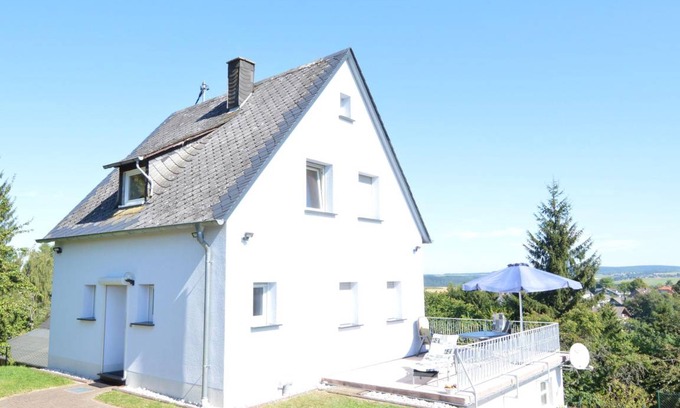 Rascheid Haus | 100 m² Ferienhaus ∙ 4 Schlafzimmer ∙ 5 Gäste