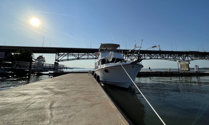 Yorktown Bootsverleih | 2 Bedroom Yacht 15 Minutes away from Fort Monroe