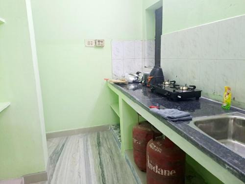 Velachery Haus | 10min Apollo Proton IITM DLF AirportF Entire house