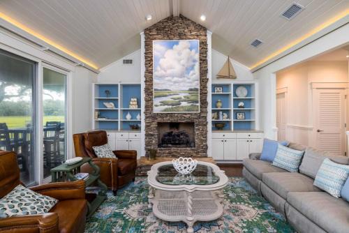 Saint Helena Island Haus | 111 Cardinal Crest - Resort Access & Golf Cart Included!