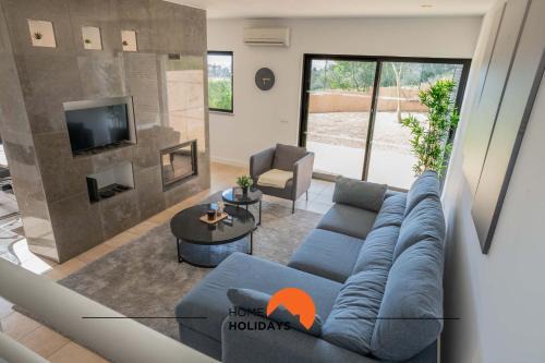 Cerro de Aguia Haus | #111 Ocean View by Home Holidays