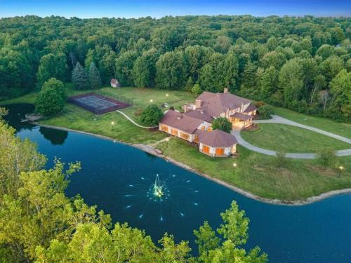 Medina Haus | 12,700 sf 8 Room Mansion on 18 acres
